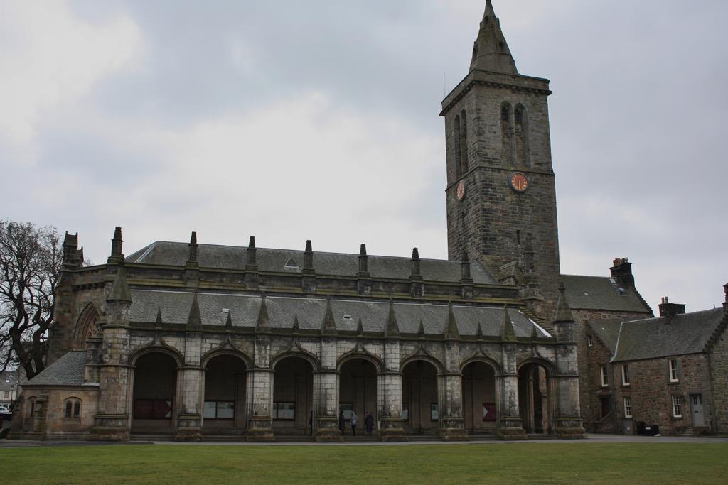St Andrews Tourist Hostel Bagian luar foto