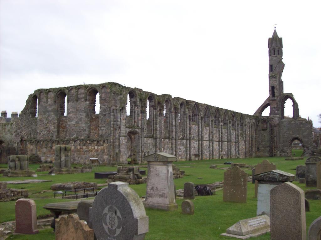 St Andrews Tourist Hostel Bagian luar foto